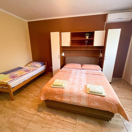 Apartmani Combaj Jadranovo Eksteriør billede