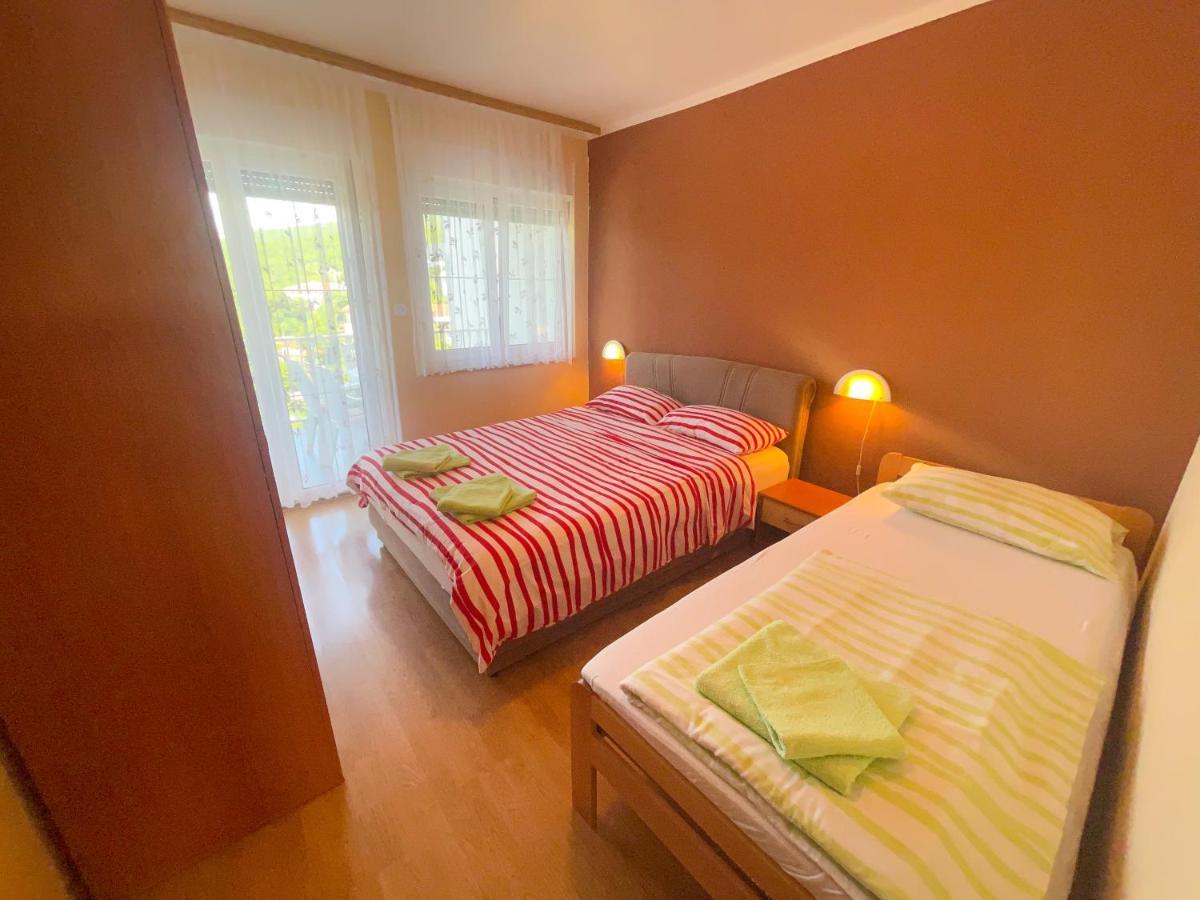 Apartmani Combaj Jadranovo Eksteriør billede