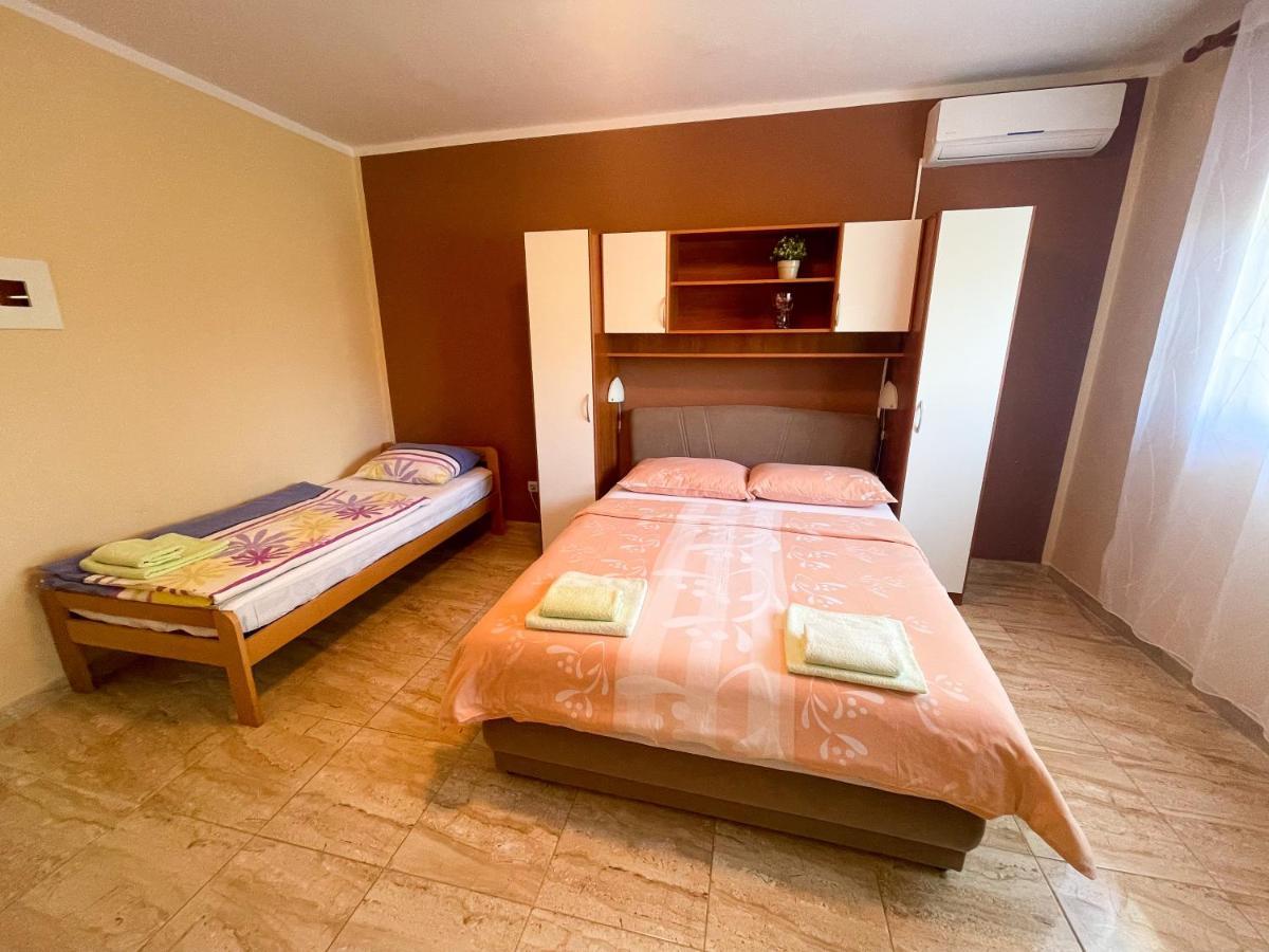 Apartmani Combaj Jadranovo Eksteriør billede